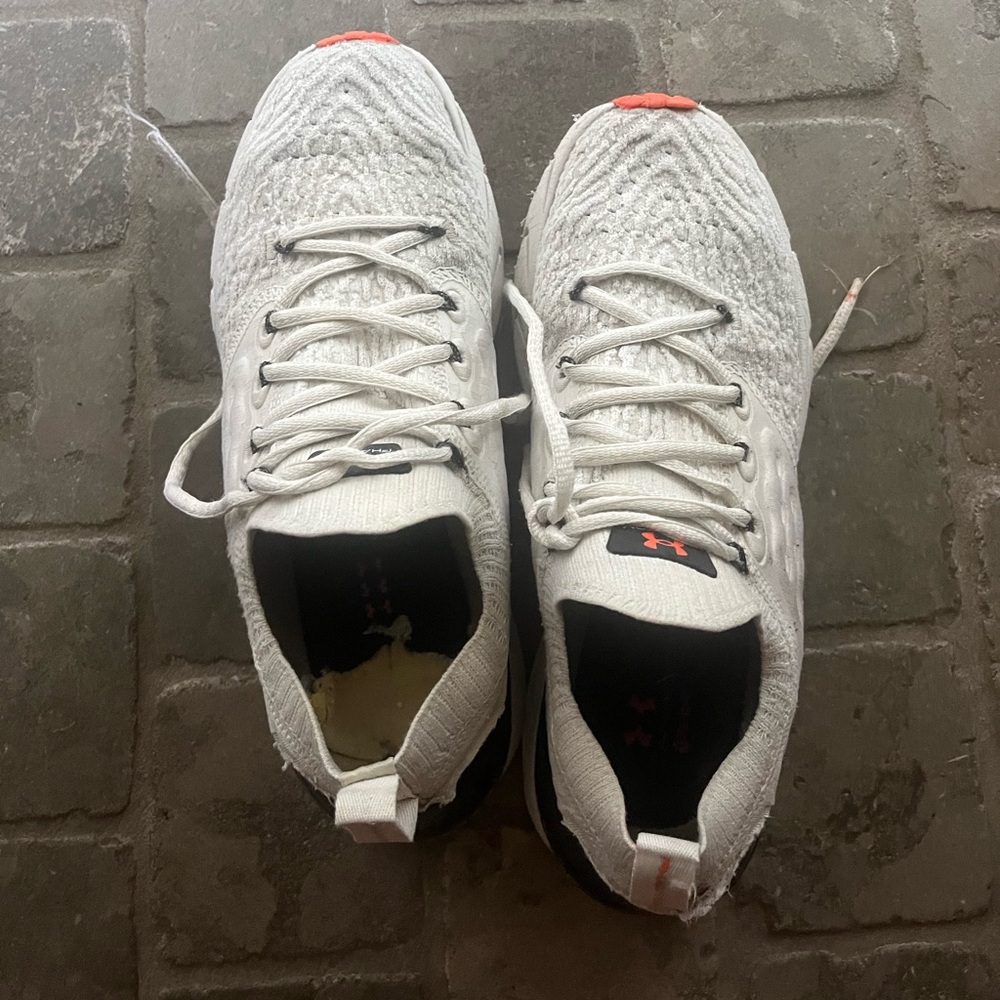 Womens under armour sneaker